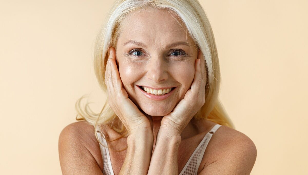 Best Face Oils for Anti-Aging (Over 50, 60) - Organic Picks to Keep Your Skin Youthful & Radiant