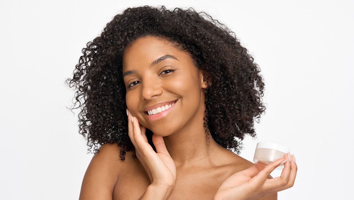 How to Safely Use Skin Bleaching Creams for Dark Skin